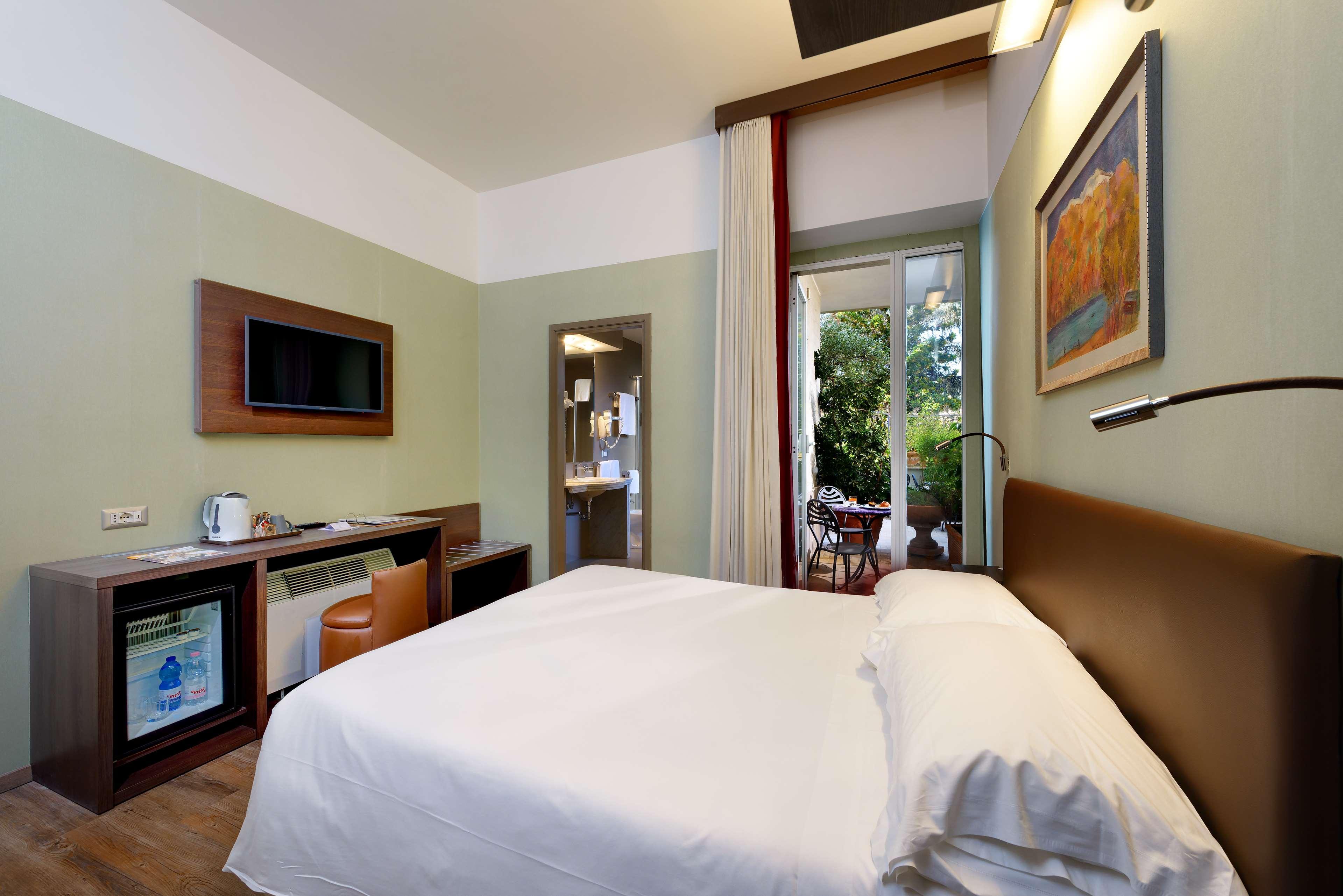 Western Rivoli 4* Roma